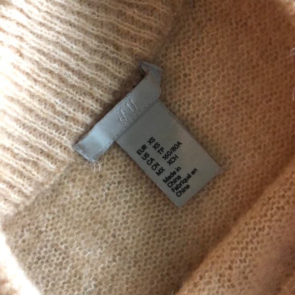 H&M Sweater - Picture 4 of 4
